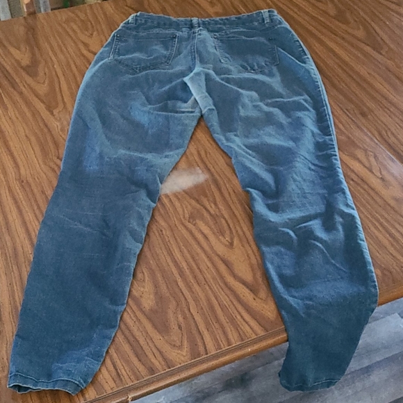 Jeans - Picture 2 of 2
